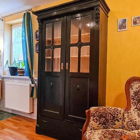 2 Bedroom Cozy Apartment In Suhl Buitenkant foto