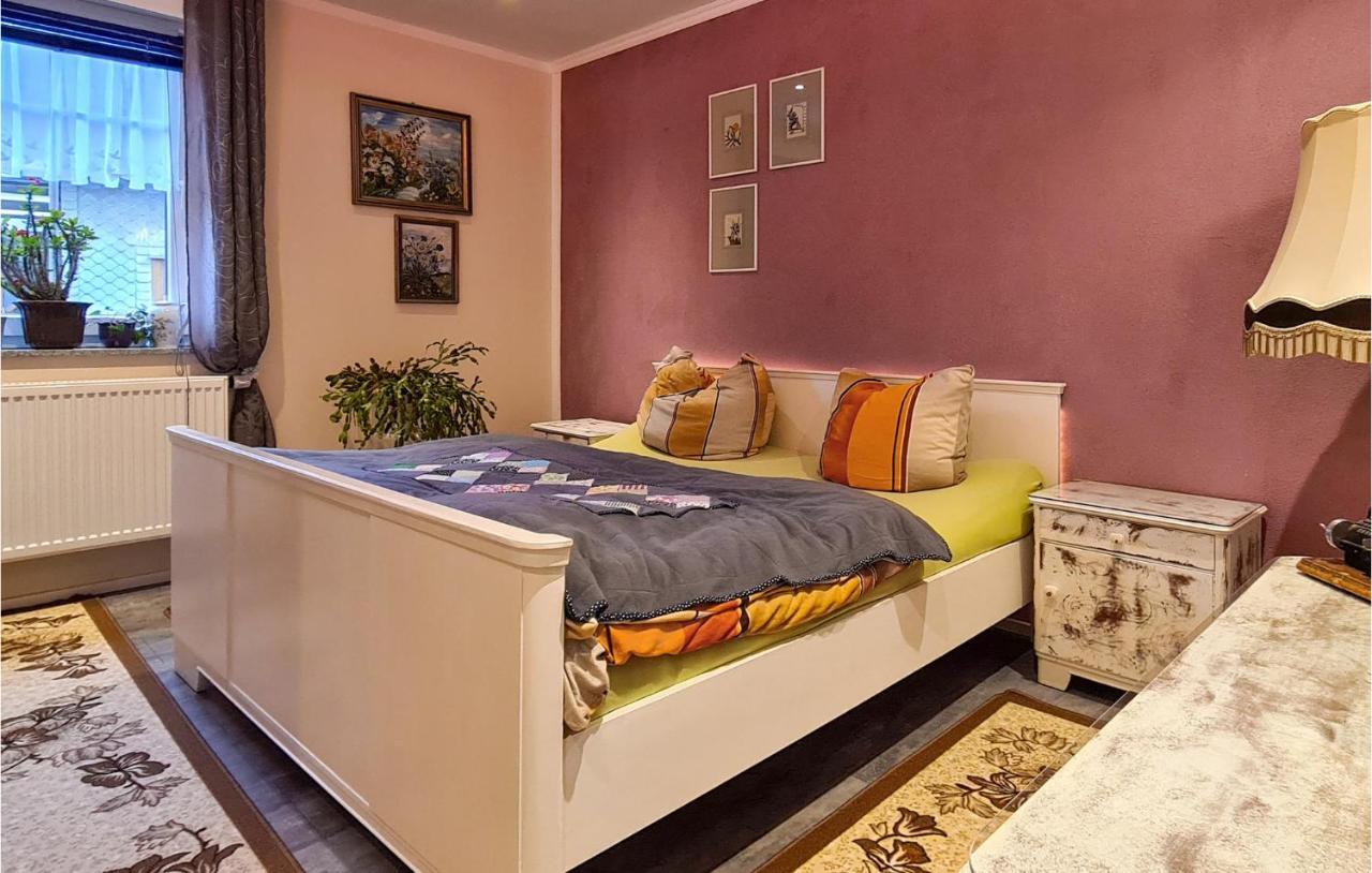 2 Bedroom Cozy Apartment In Suhl Buitenkant foto