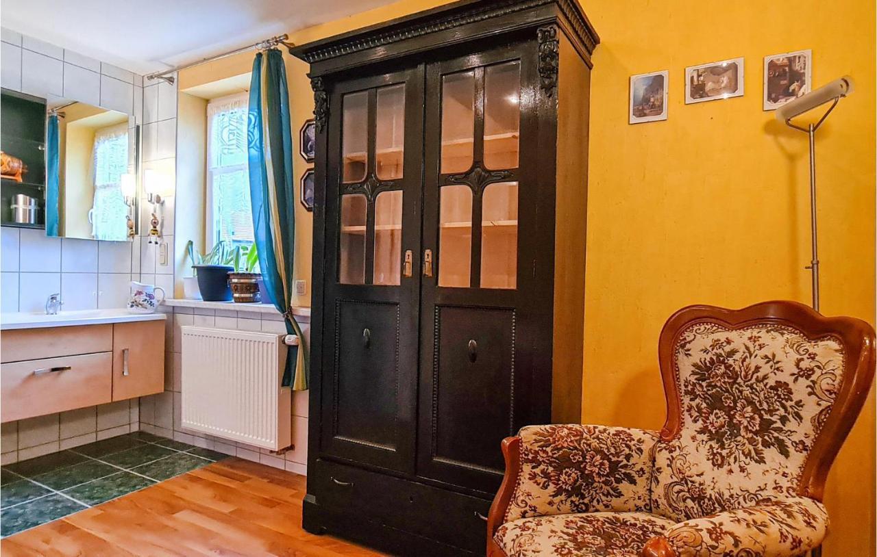 2 Bedroom Cozy Apartment In Suhl Buitenkant foto